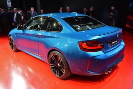 2016 BMW M2 Coupe 01