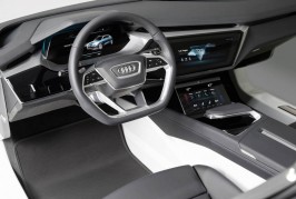 Audi e-tron quattro concept Cockpit