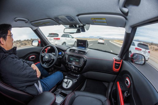 Kia-Soul-EV-Autonomous-Vehicle_Traffic-Jam-Assist