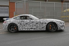 Mercedes-AMG GT R Spy-shot
