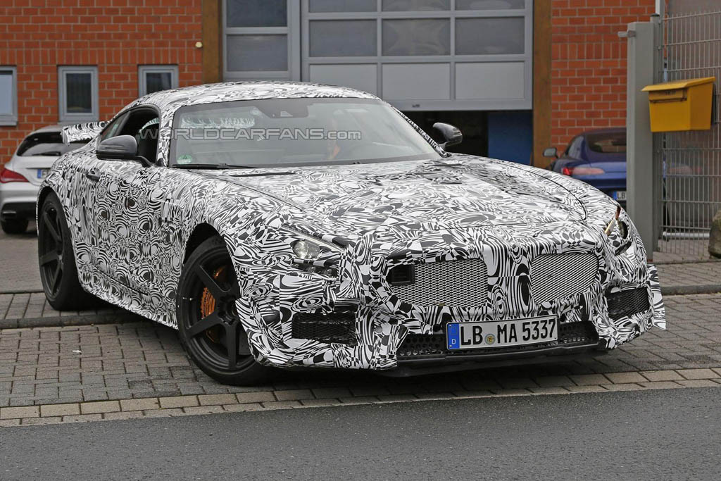 Mercedes-AMG GT R Spy-shot