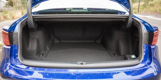 2015-luxury-sedan-comparison-mercedes-benz-jaguar-bmw-lexus-1