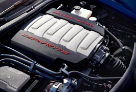 2016-Chevrolet-Corvette-Stingray-coupe-Z51-218
