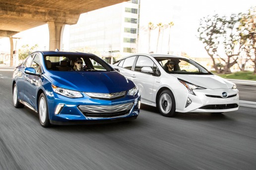 Chevrolet Volt vs 2016 Toyota Prius