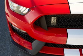 2016-Ford-Mustang-Shelby-GT350-206