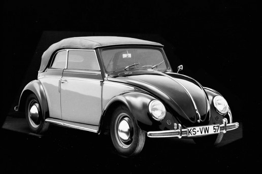 1949-Volkswagen-Beetle-front-three-quarter