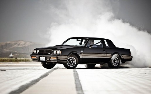 1987-Buick-Regal-Grand-National-side-burnout