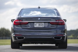 2016-BMW-7-Series-4