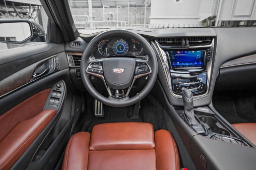 2016 Cadillac CTS V-Sport Cockpit