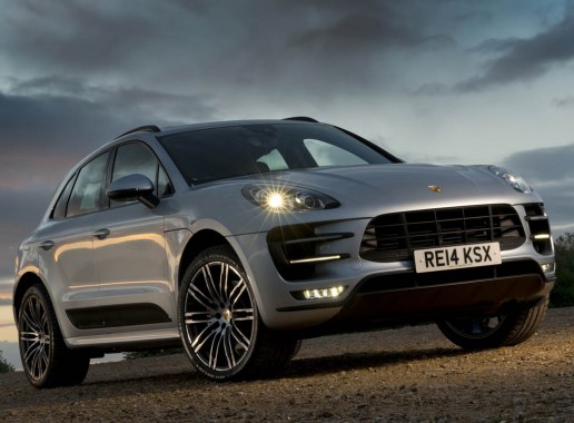 2016-PorscheMacan-03