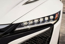 2017-Acura-NSX-LED-headlight
