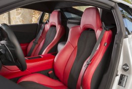 2017-Acura-NSX-front-interior-seats-02
