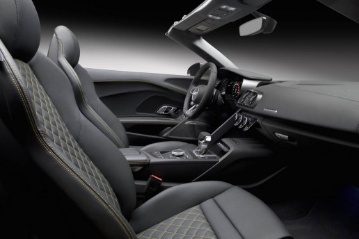 2017-Audi-R8-Spyder-37