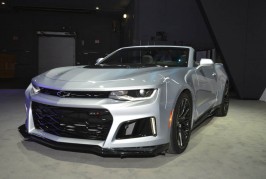 2017-Chevrolet-Camaro-ZL1-Convertible-10