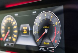 2017-Mercedes-Benz-E300-drive-mode