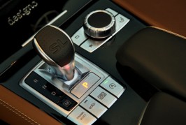 2017-Mercedes-Benz-SL450-137