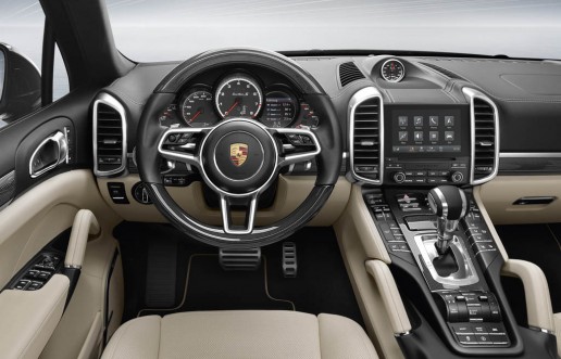 Porsche Cayenne PCM