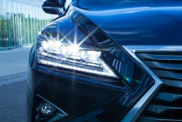 Lexus-RX-hybrid-headlamp-03