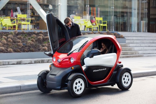 Nissan-New-Mobility-concept-front-three-quarter-02