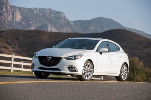 2014-Mazda3-S-GT-Hatchback-front-three-quarter-021