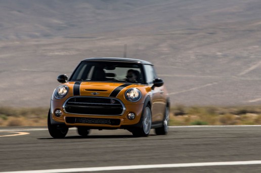 2014-Mini-Hardtop-Cooper-S-front-end-in-motion