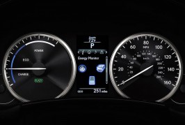 2015-lexus-nx-300h-10