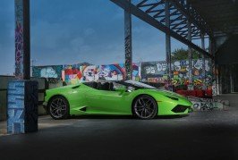 2016-Lamborghini-Huracan-Spyder-front-three-quarter-04