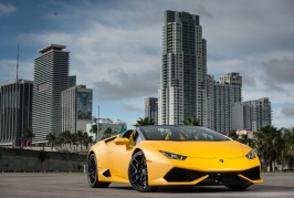 2016-Lamborghini-Huracan-Spyder-front-three-quarter-05-2
