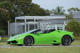 2016-Lamborghini-Huracan-Spyder-front-three-quarter-13