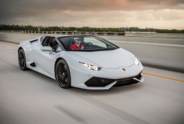 2016-Lamborghini-Huracan-Spyder-front-three-quarter-in-motion-02-2