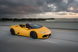 2016-Lamborghini-Huracan-Spyder-front-three-quarter-in-motion-2