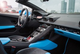 2016-Lamborghini-Huracan-Spyder-interior-92