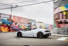 2016-Lamborghini-Huracan-Spyder-rear-side-in-motion-02