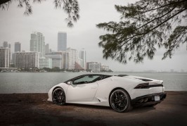 2016-Lamborghini-Huracan-Spyder-rear-three-quarter-1