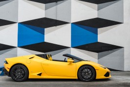 2016-Lamborghini-Huracan-Spyder-side-profile-2