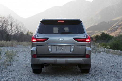  2016 Lexus LX 570