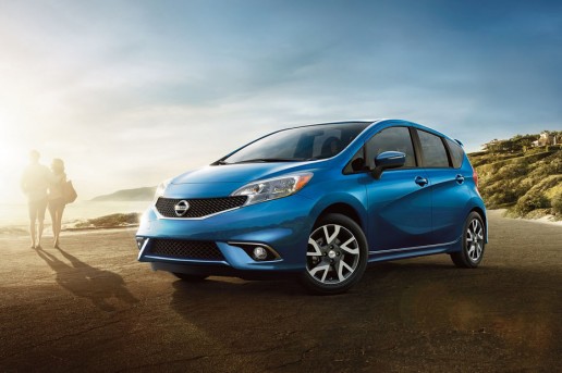 2016-Nissan-Versa-Note-front-three-quarter-02