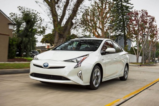 2016-Toyota-Prius-Four-Touring-front-three-quarter-in-motion-02