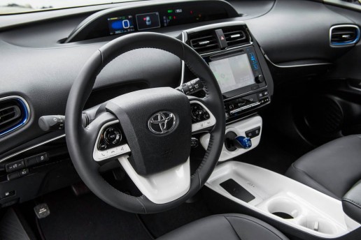 2016-Toyota-Prius-Four-Touring-steering-wheel