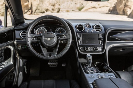 2017 Bentley Bentayga cockpit