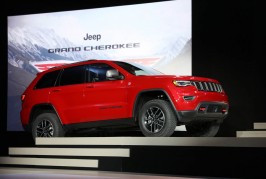 New York â€“ March 23, 2016 â€“ Mike Manley, head of JeepÂ® Brand â€“ FCA Global, introduces the new Jeep Grand Cherokee Trailhawk at the New York International Auto Show. Arriving in Jeep showrooms this summer, new Grand Cherokee Trailhawk models feature Jeepâ€™s Quadra-Drive II 4x4 system with rear Electronic Limited Slip Differential (ESLD) for all powertrains, Quadra-Lift suspension, Hiss Ascent Control, skid plates, a unique black leather and suede interior and special Trailhawk badging. For more information contact Trevor Dorchies 248-512-3189.
