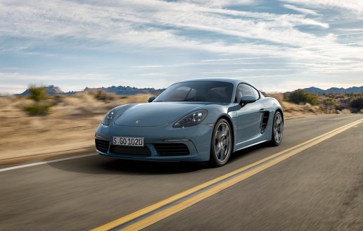 2017 Porsche 718 Cayman 01