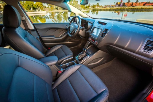2017-kia-forte-sedan-interior