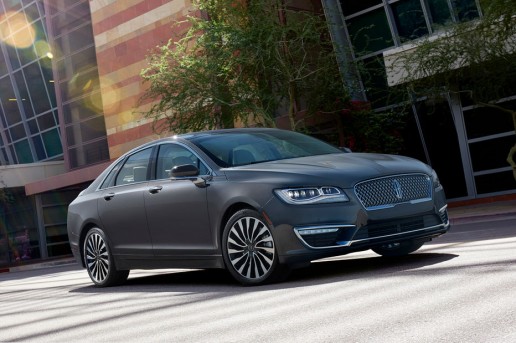 2017-lincoln-mkz-front-three-quarters-03