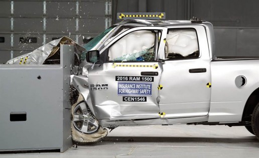 IIHS 2016 RAM 1500