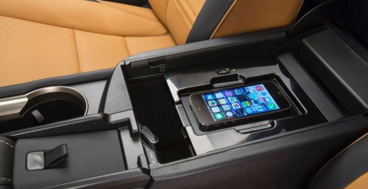 14-07-06-lexus-nx-qui-wireless-charger