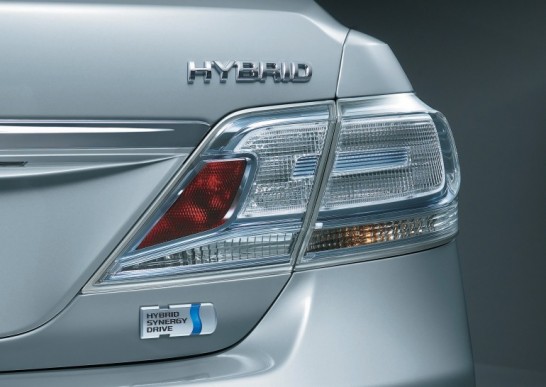 2010_toyota_camry_hybrid_india_thailand-4