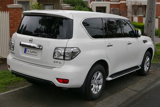 2014_Nissan_Patrol_(Y62)_ST-L_wagon_(2015-08-07)_02