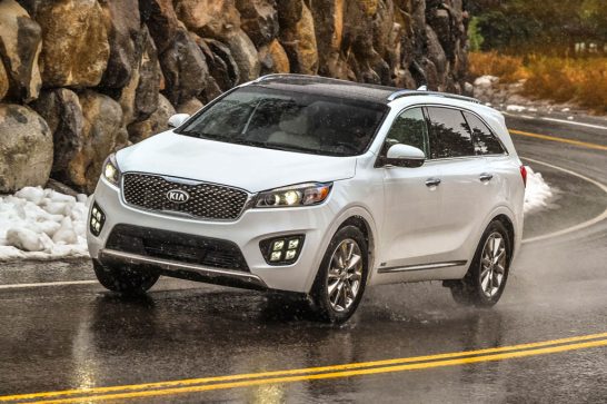 2016-Kia-Sorento-SXL-front-three-quarter-in-motion-21