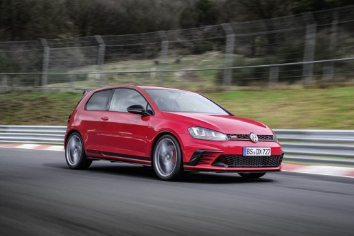 2016-VW-GOLFGTI-ClubsportS-19